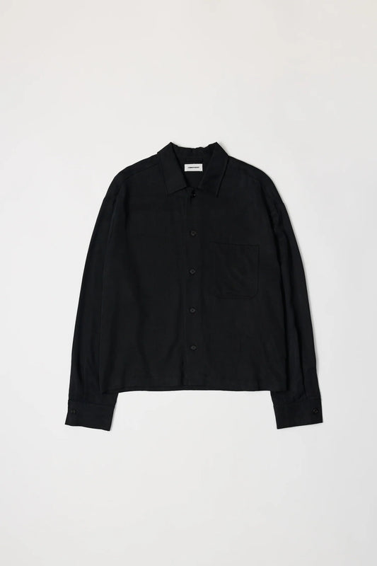 Camisa negra de manga larga